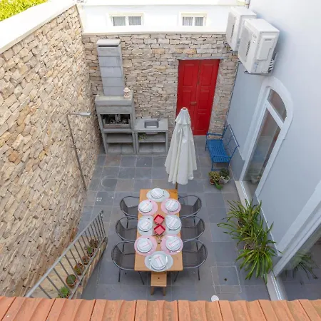 Casa Do Poeta Tatil Evi